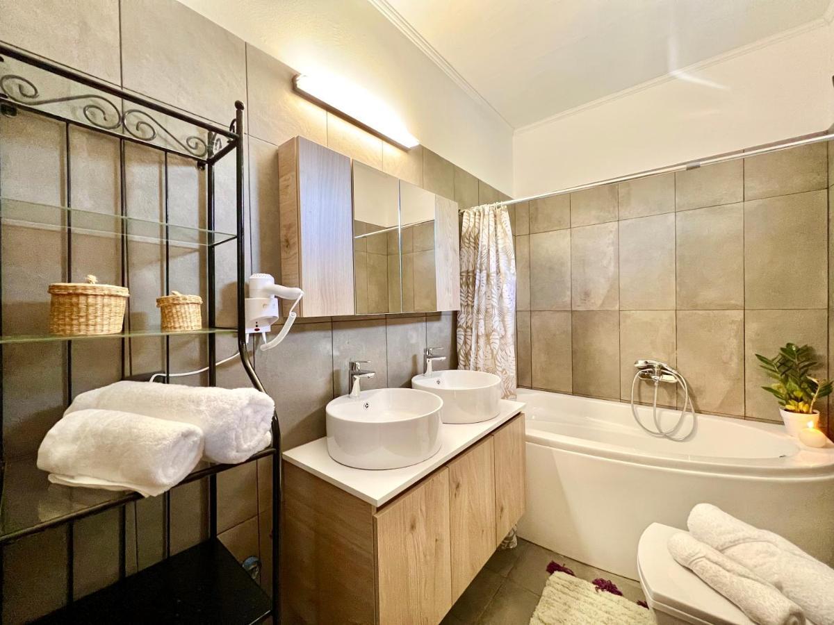 Beach Villa Verano With Private Pool By Dadovillas Сидари Екстериор снимка